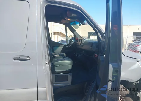 2019 Mercedes-Benz Sprinter 2500 Standard Roof V6 from USA, damaged, VIN WD4PF0CD9KP091149